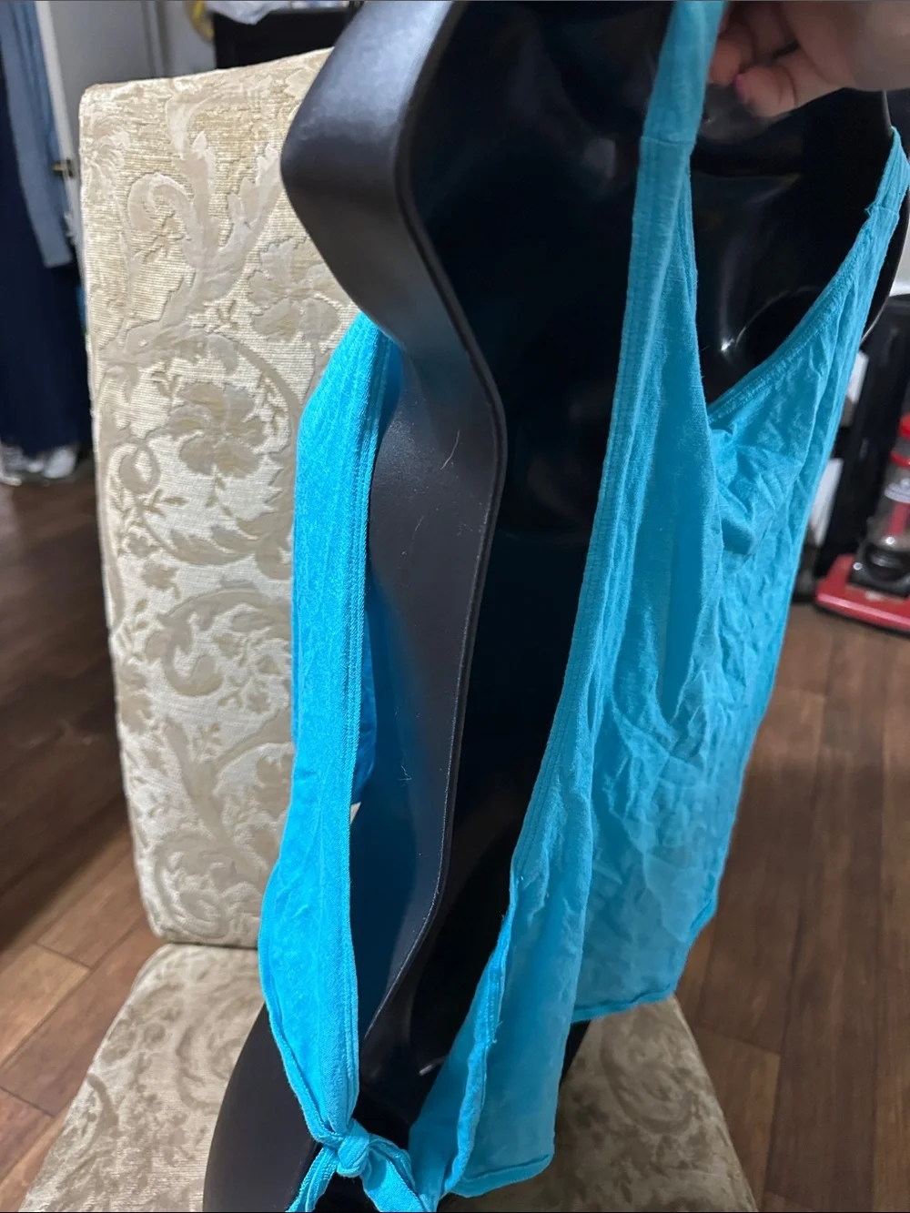 PINK Victoria's Secret Turquoise Tie-Side Tank Top - Picture 2 of 4